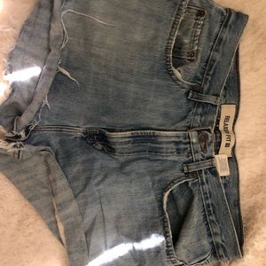 Jean short cutoff